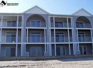 1983 W Yacht Port Beach Rd, Pt Clinton, OH 43452