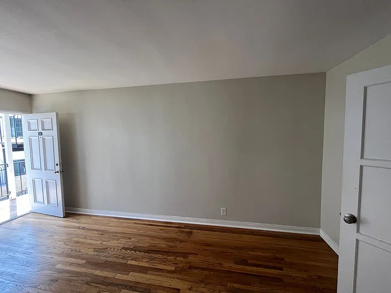 478 Landfair Ave — Photo 8