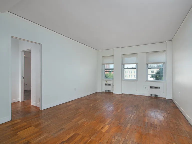 232 Farmington Ave #E9 — Photo 11