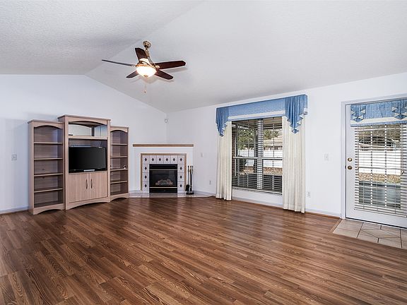 5th image of 27112 Lake Dr