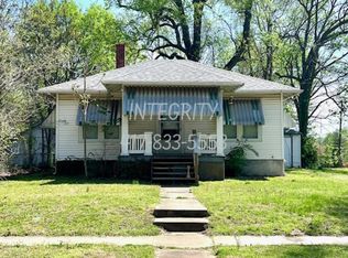 946 S Missouri Ave, Springfield, MO 65806