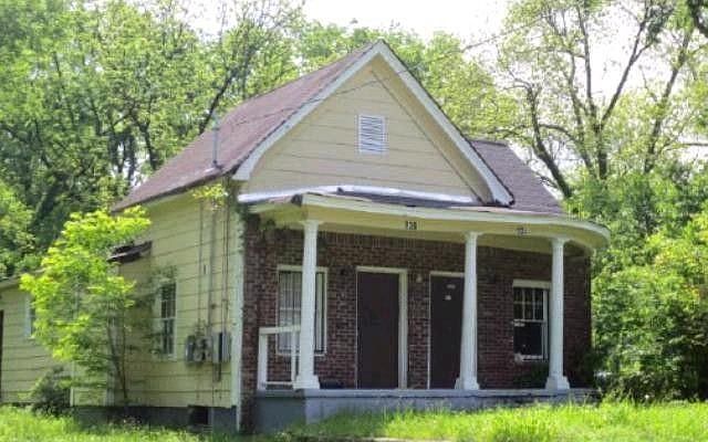 2nd image of 934 Tully St