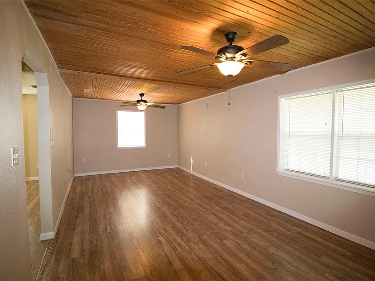 20 White Oak Dr #A — Photo 9