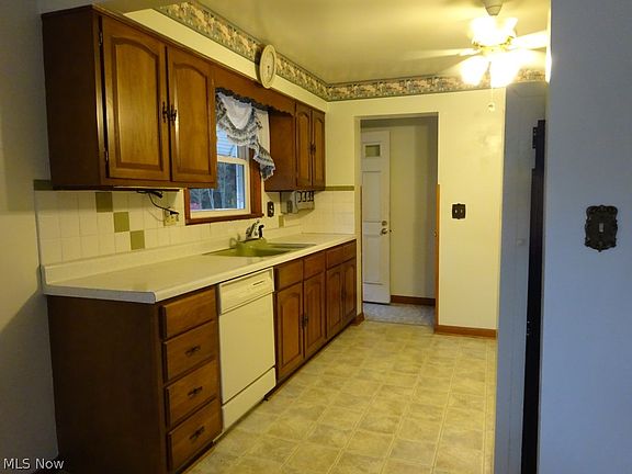 4th image of 433 Lincoln Ave
