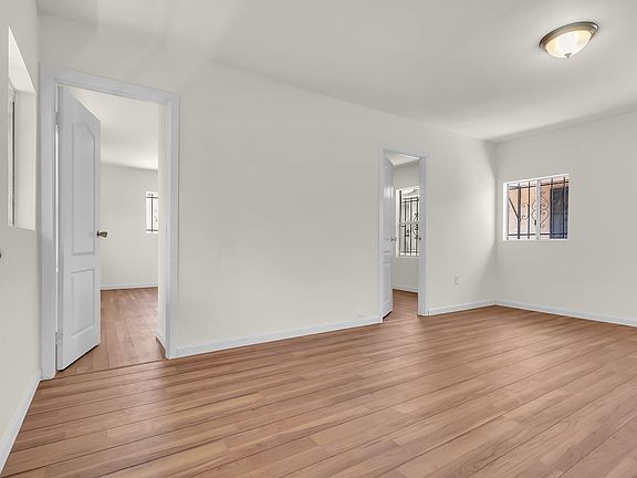 3rd image of 6110 Makee Ave #6114