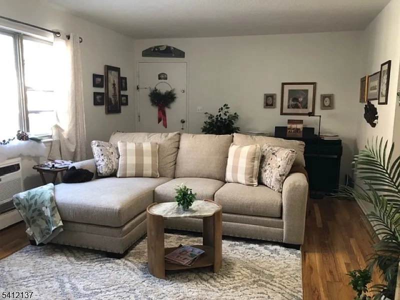 Building Photo - 29D Paterson Ave #39B