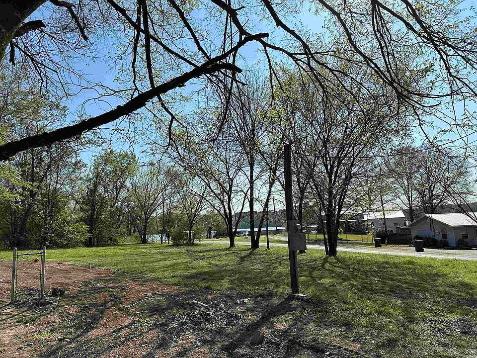 1st image of 109 & 111 Irwin Cir