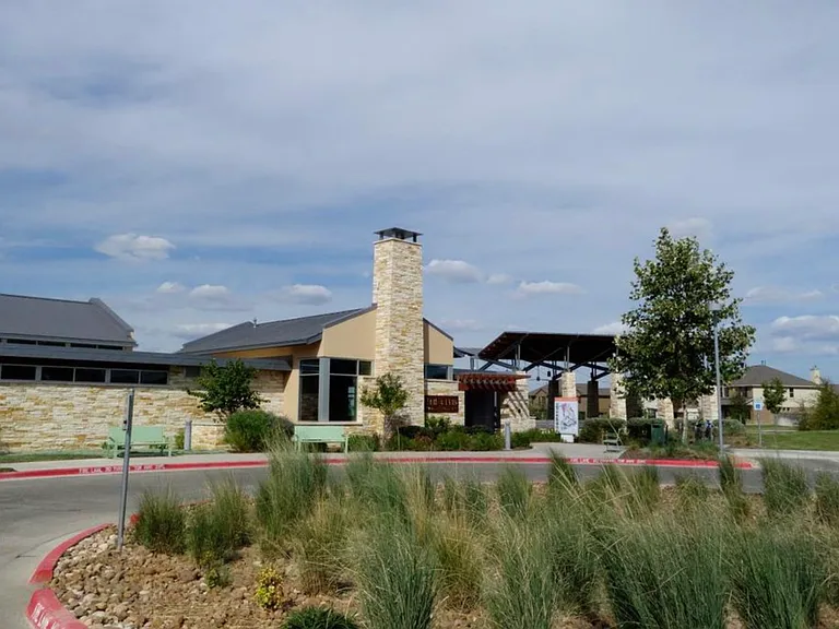 5135 Scenic Lake Dr — Photo 8