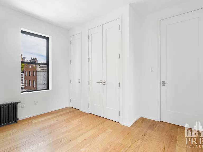 227 Waverly Pl #3E — Photo 8