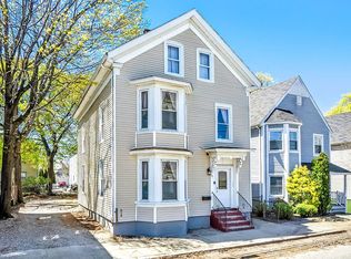 31 Gilmore St, Providence, RI 02907