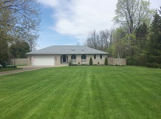 3002 Cloverbank Rd, Hamburg, NY 14075