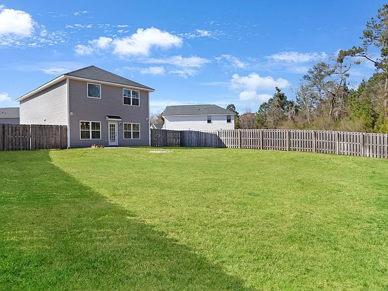 609 Fairview Cir — Photo 28