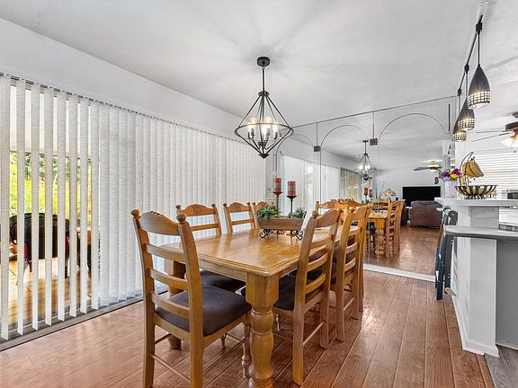 5th image of 1428 E River Drive