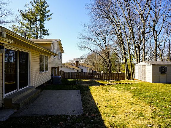 3rd image of 12402 Hatchway Ct