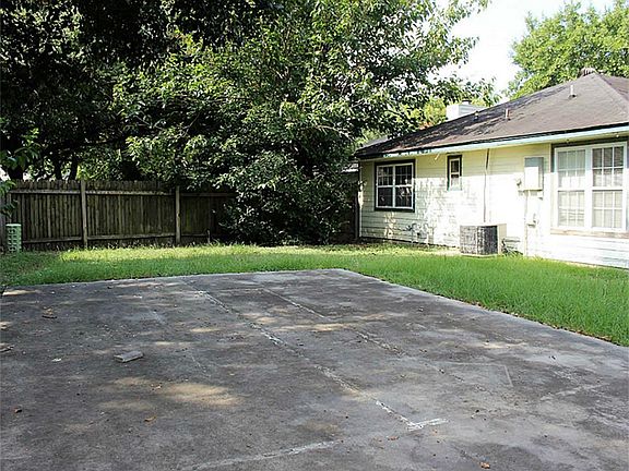 5th image of 11054 Rainbow Glen Dr