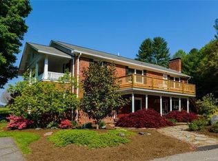 29 Orchard Dr, Burnsville, NC 28714