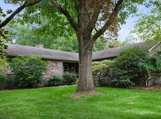 66 Valley Rd, Titusville, NJ 08560