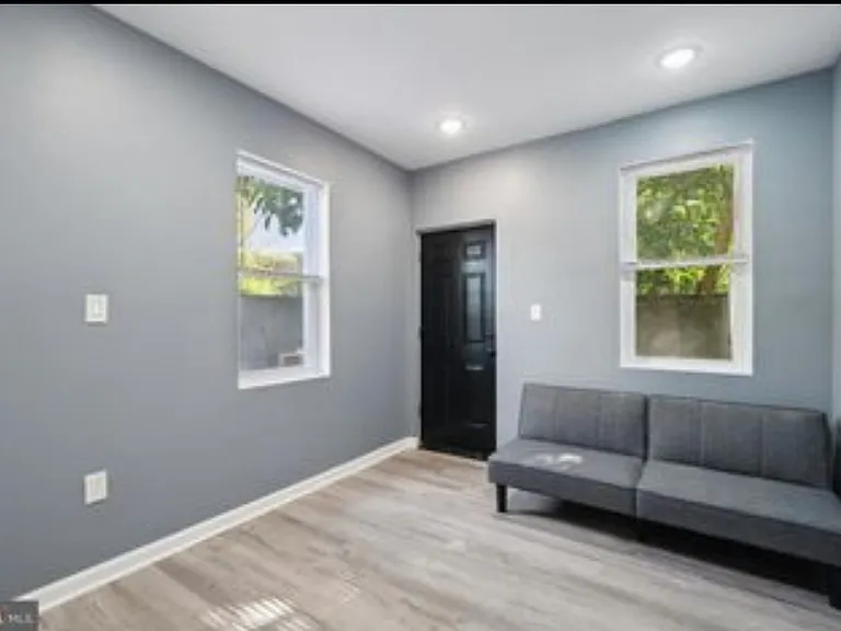 1534 W York St #2 — Photo 9