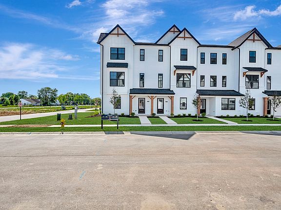 2nd image of 4472 Yellowwood Ave