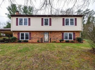 5515 Lynn Dell Rd, Roanoke, VA 24018