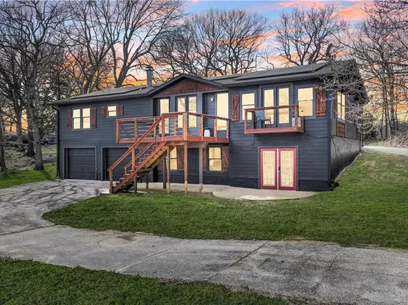 110 C St, Lake Lotawana, MO 64086