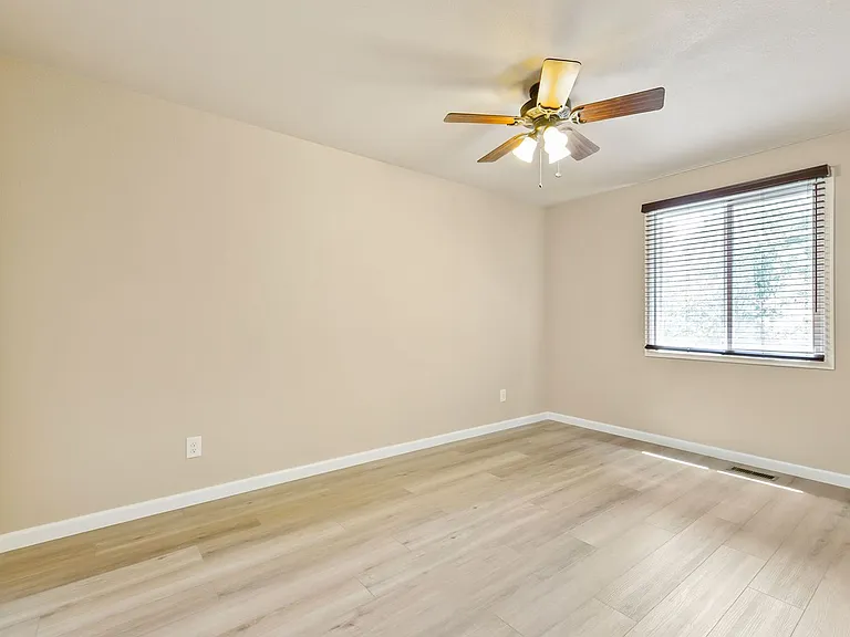 419 Albion Way — Photo 9