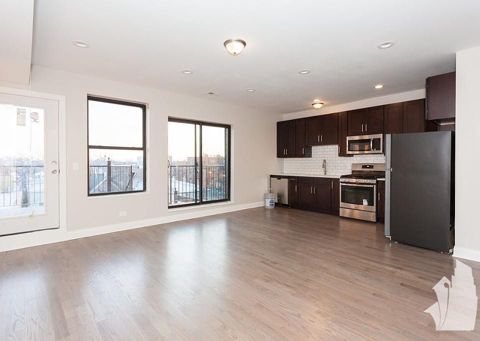 1st image of 1927 W Chicago Ave #27244