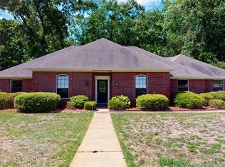102 Honeysuckle Dr, Enterprise, AL 36330