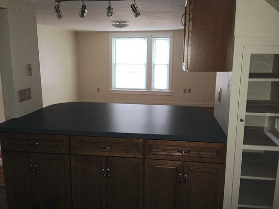 5th image of 69 Grove St