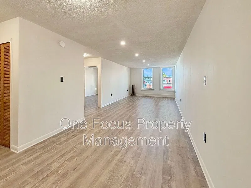 1 bed, 1.0 bath, $795 — Photo 3