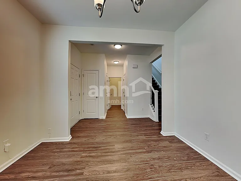 180 Decatur Dr — Photo 5