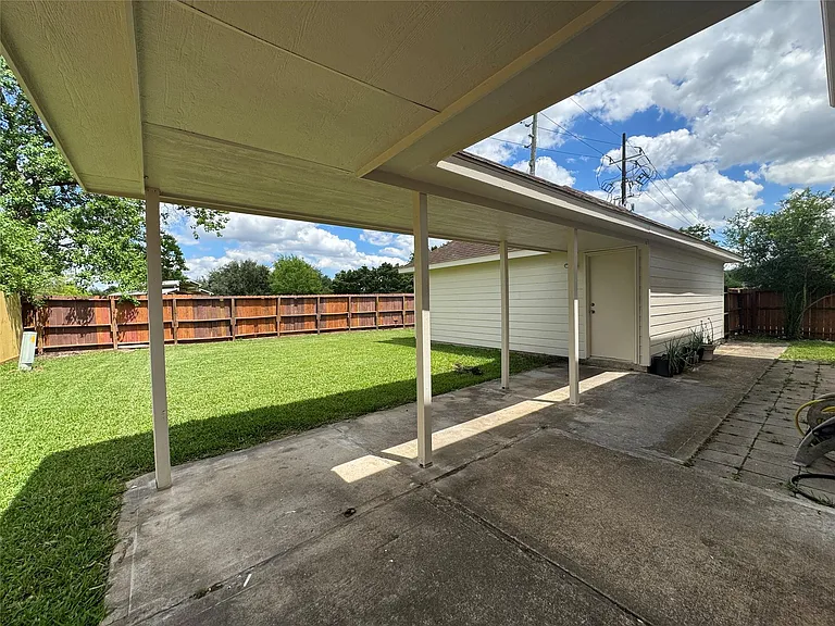 16519 Village View Trl — Photo 9