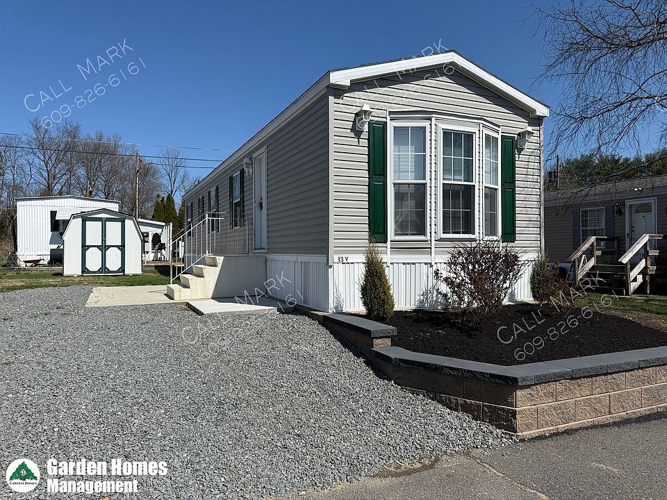 1st image of 13 Vanilla Ln