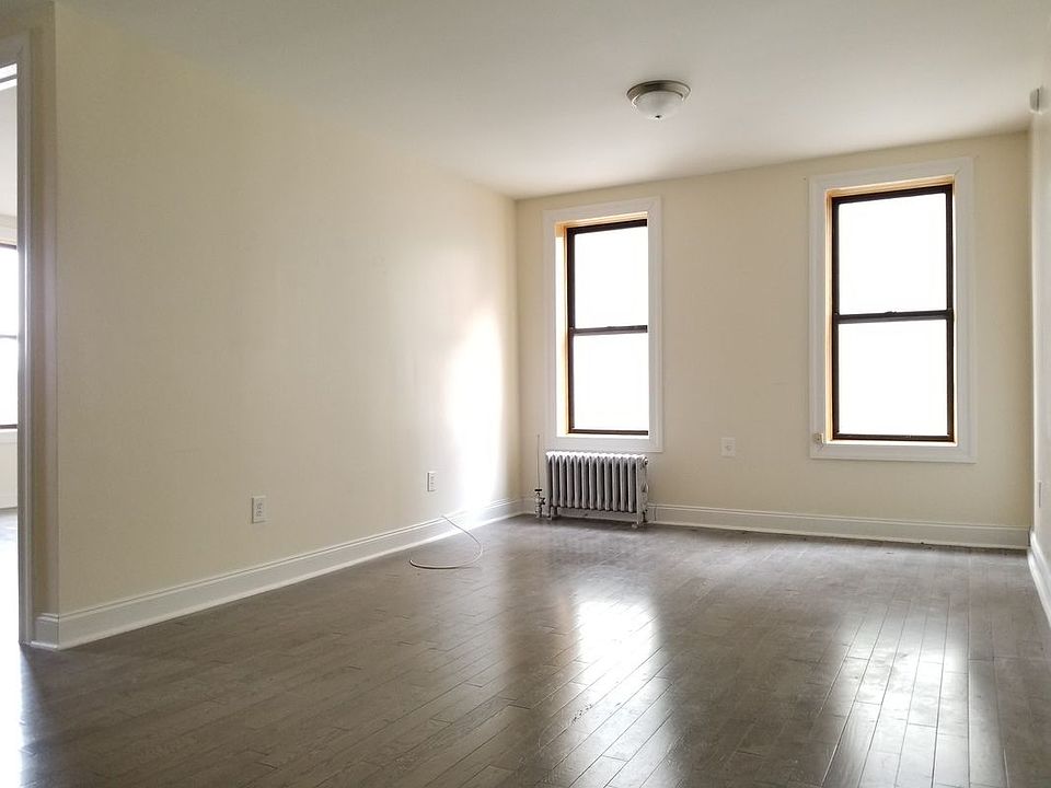 1st image of 350 Empire Blvd APT 4F