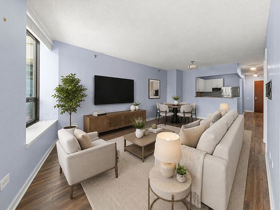 3rd image of 400 N La Salle Dr APT 1309