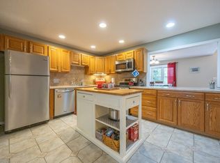 8 Country Club Ln #B, Milford, MA 01757
