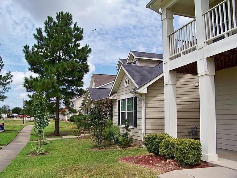 20911 Walder Ct — Photo 2