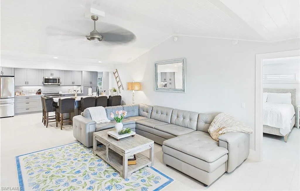 3 bed, 3.5 bath, 1728 sqft, $9,000 — Photo 3