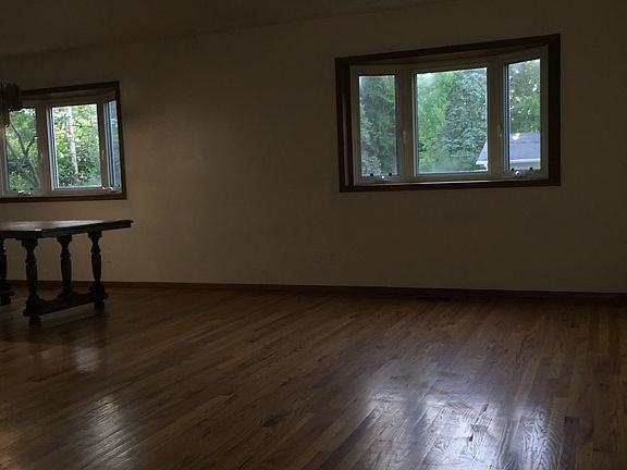 Living room/dining room