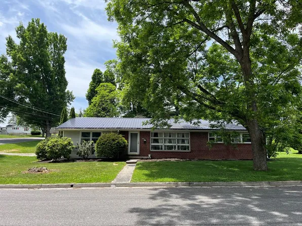 485 S 8th St, Wytheville, VA 24382