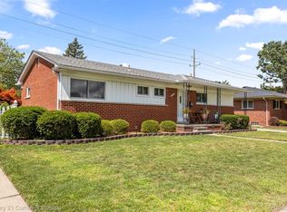 6647 Shadowlawn St, Dearborn Heights, MI 48127