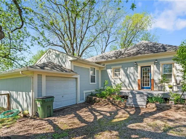 220 E Willetta St, Drexel, MO 64742