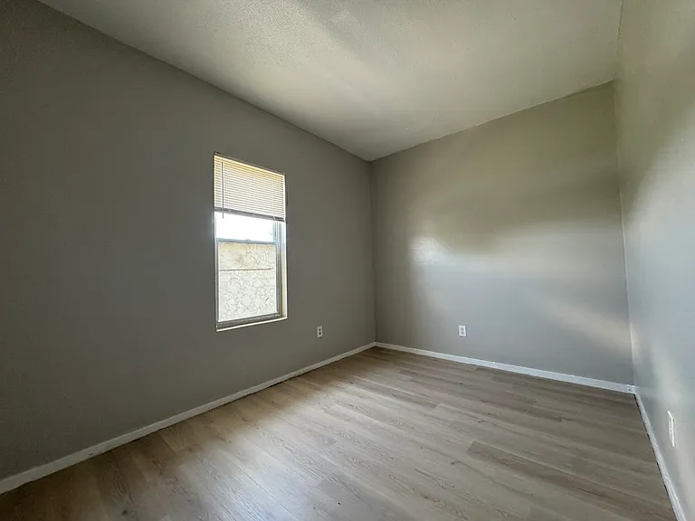 58 Fairmount St #C — Photo 2