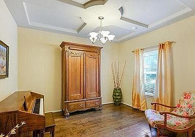 Flex - Study/Dining Room