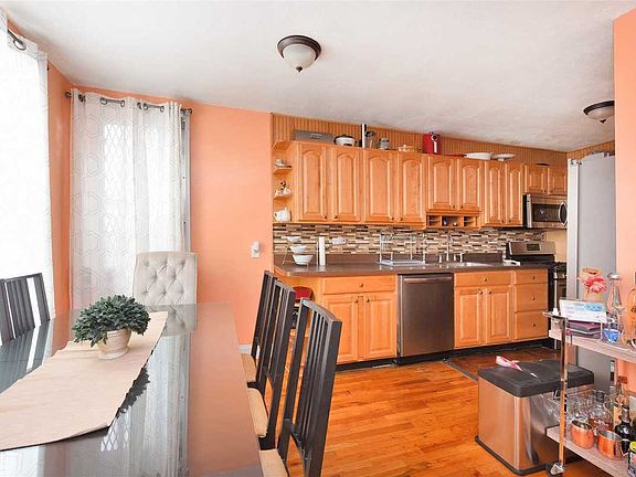 4th image of 10805 Astoria Blvd APT 6F