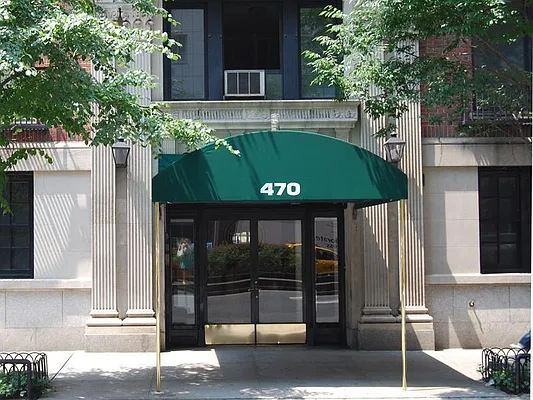 Sold by Sotheby's International Realty | media 6