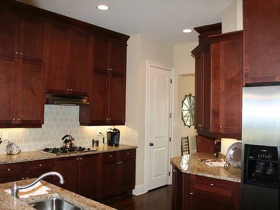 Cher's Kitchen with Granite, SS Appliances, & Custom Cabinents