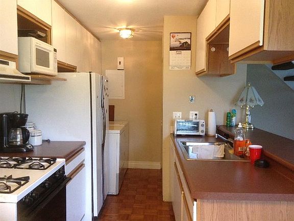 3rd image of 1519 Wingate Blvd