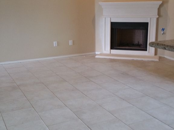 3rd image of 513 Peach Ln