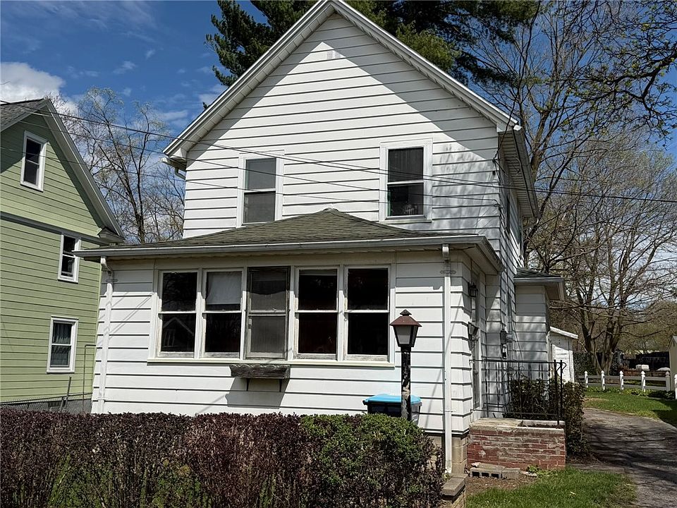 1st image of 16 Maple St